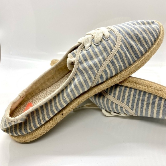 TAN and Blue Striped Nautical Lace Up Shoes Sneakers - Picture 2 of 5